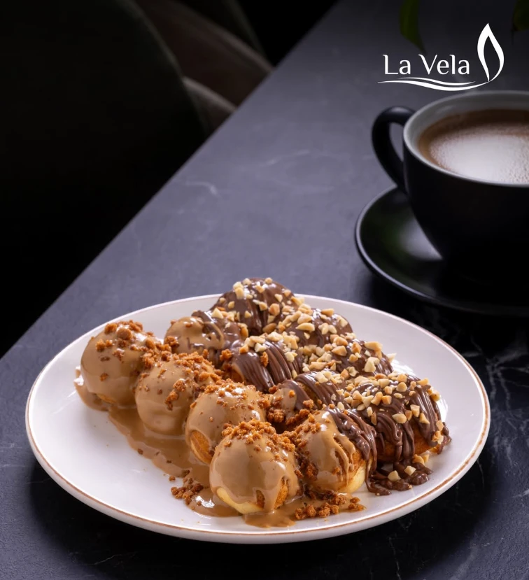 Profiteroles with Lotus and chocolate